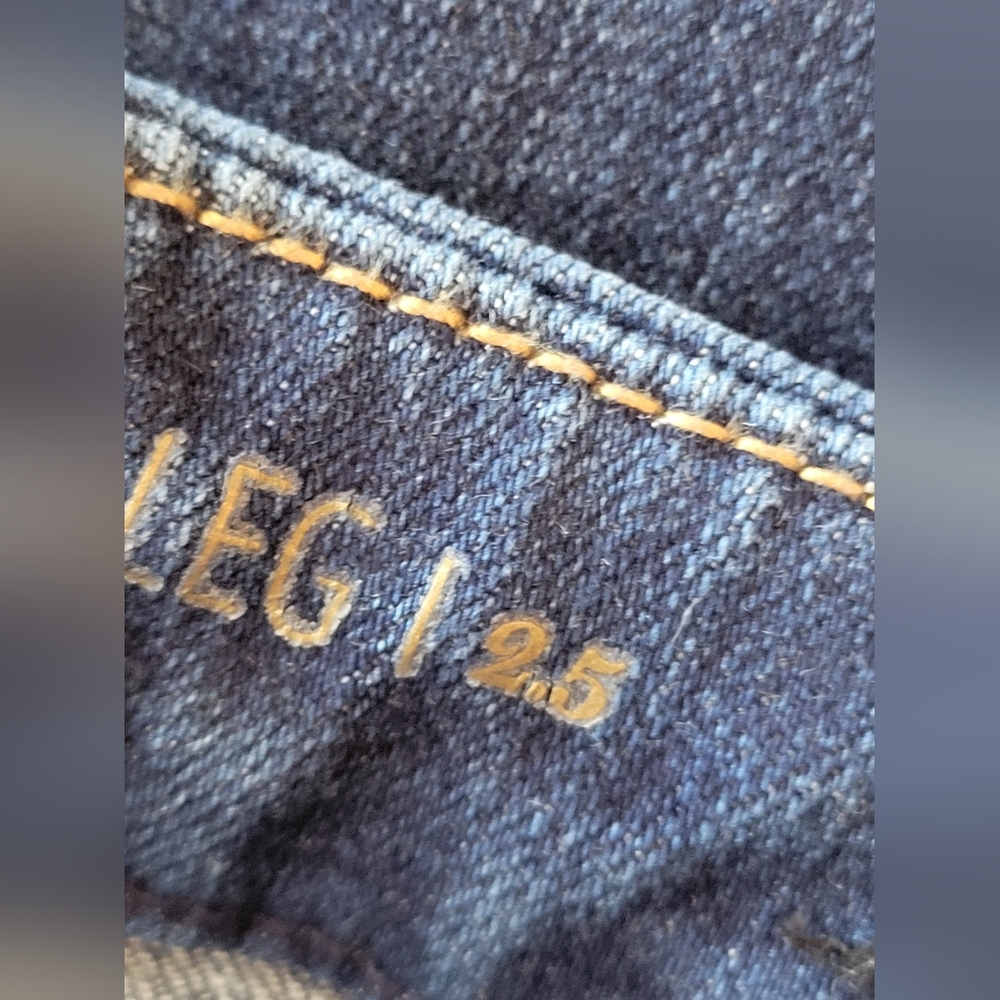 Chicos The So Lifting Slim Leg Jeans. Size 2.5 (US 14) - Picture 8 of 9
